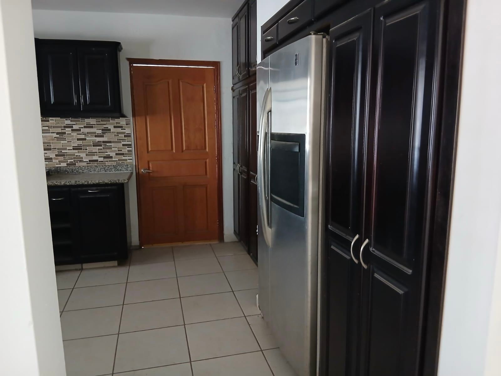 Kitchen entry