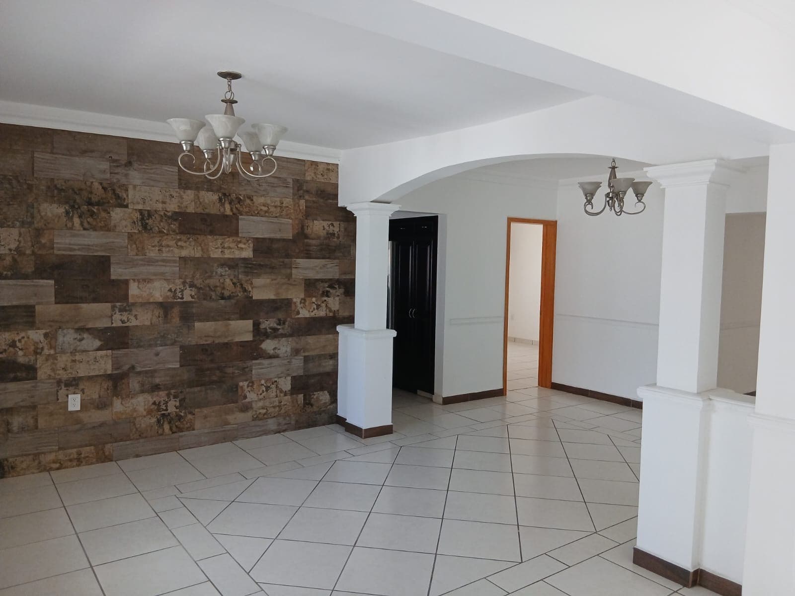 Entrada y sala principal